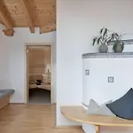 Holzhackerin - The Charming Haus Am Berg Aparthotel Schladming