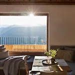 Holzhackerin - The Charming Haus Am Berg 슈라드밍