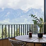 Holzhackerin - The Charming Haus Am Berg