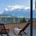 아파트호텔 Holzhackerin - The Charming Haus Am Berg