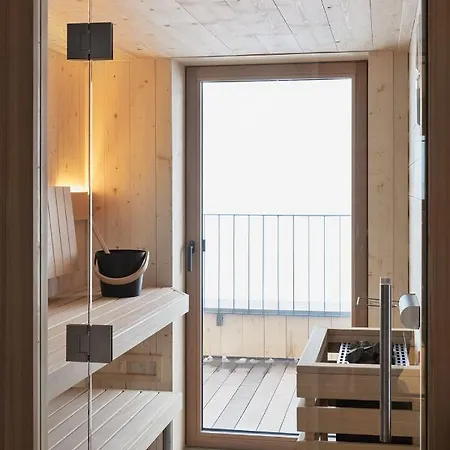Holzhackerin - The Charming Haus Am Berg Schladming