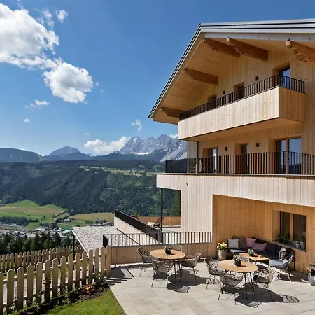 Holzhackerin - The Charming Haus Am Berg سخلادميخ