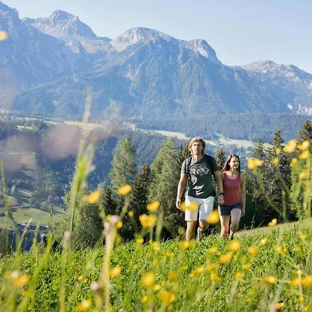Apartmanhotel Holzhackerin - The Charming Haus Am Berg 4*
