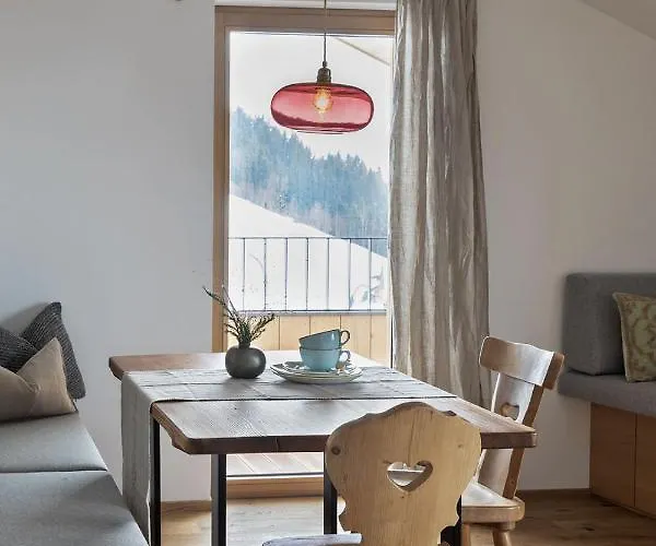 Holzhackerin - The Charming Haus Am Berg 4*