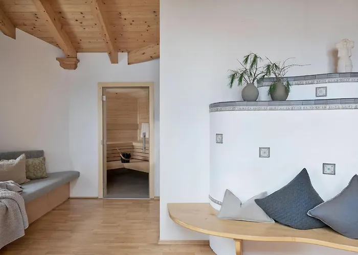 Holzhackerin - The Charming Haus Am Berg Aparthotel Schladming