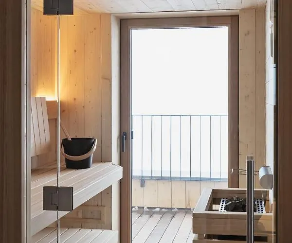 Holzhackerin - The Charming Haus Am Berg Schladming