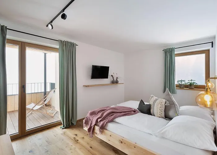 Holzhackerin - The Charming Haus Am Berg 4*